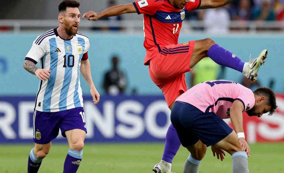 ২-০ থেকে ২-২: থেসালোনিকায় নেদারল্যান্ডসের ড্রয়ের পিছনে যে অর্ধ-সময়ের খতিয়ান মেলেনি